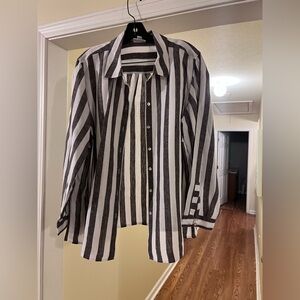 J. Jill Black and White Linen Top